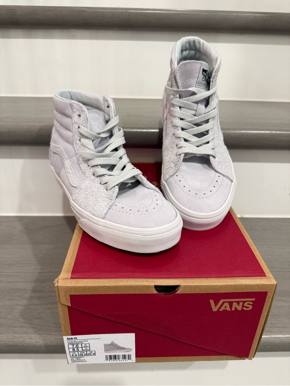 VANS Men’s  Sk8-Hi Top Sneakers in Light Gray Skateboard Casual